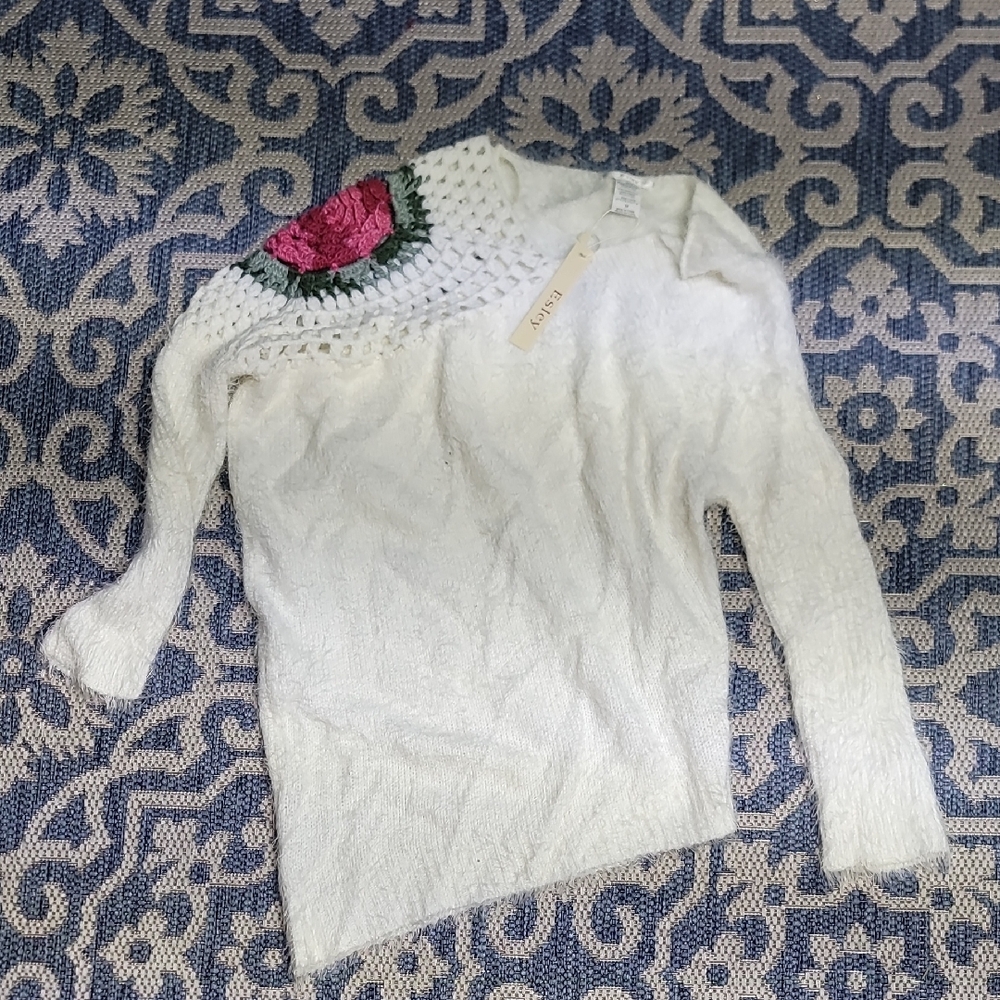 Esley Asymmetric Rose Detailed Sweater - M